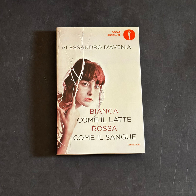 Bianca come il latte, rossa come il sangue