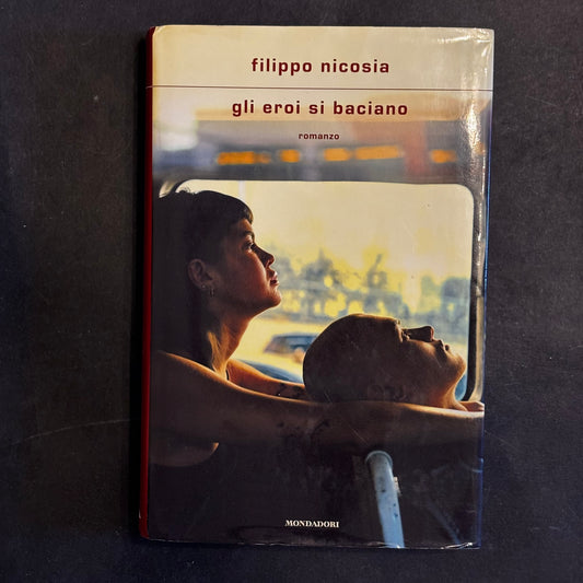 Gli eroi si baciano