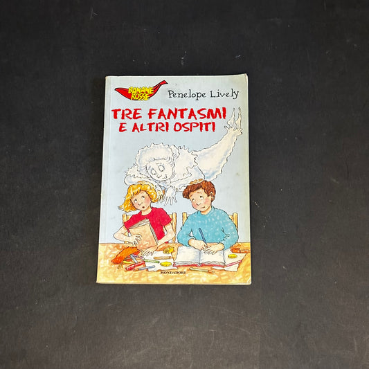 Tre fantasmi e altri ospiti