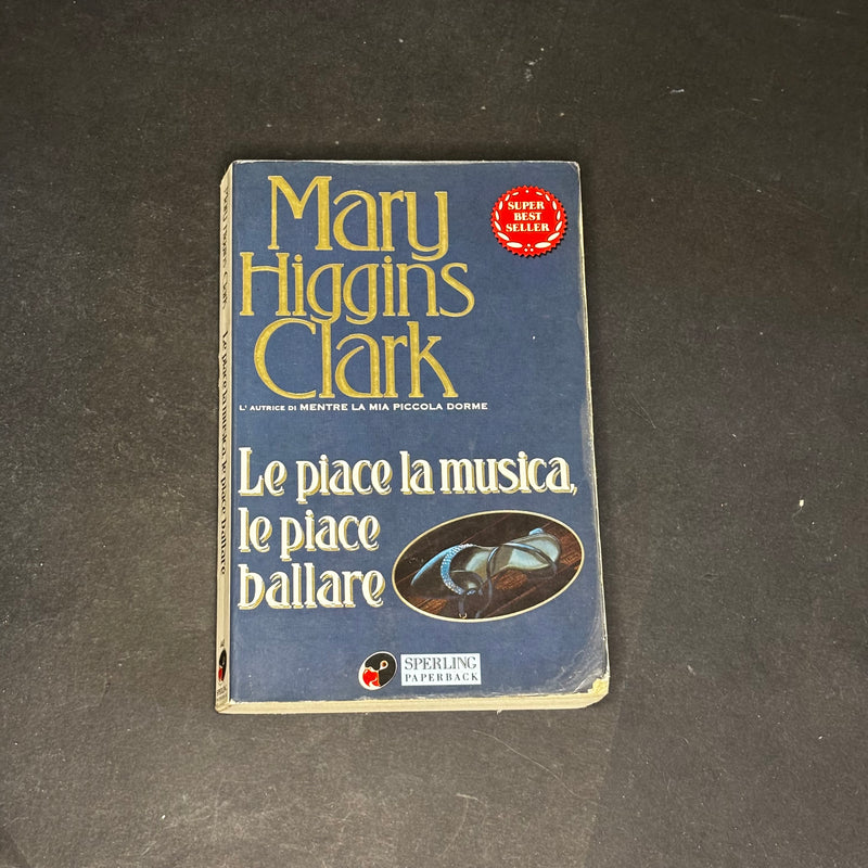 Le piace la musica, le piace ballare