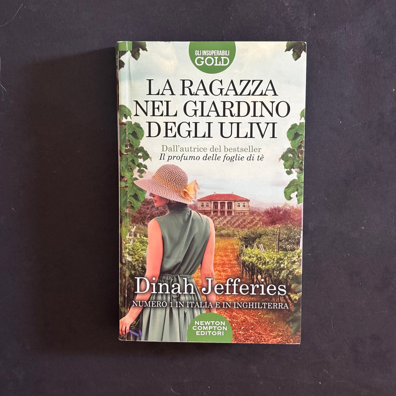 La ragazza nel giardino degli ulivi