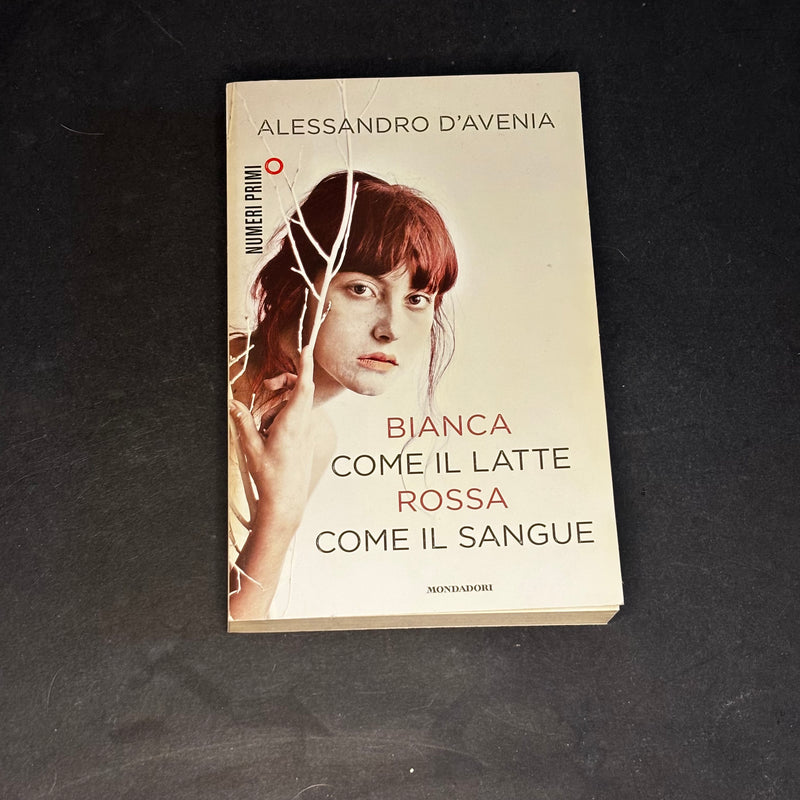 Bianca come il latte rossa come il sangue