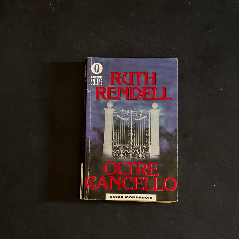 Oltre il cancello