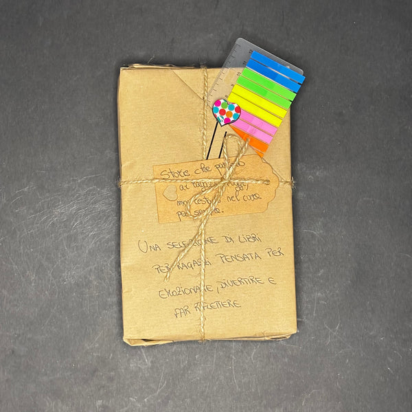 Mystery box Ragazzi - 2 libri + Gadget