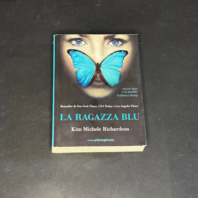 La ragazza blu